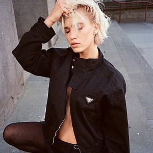Zoe Cross