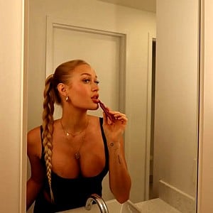 Zoe Honsinger