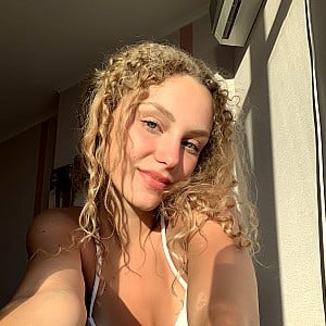 Zoey Curly