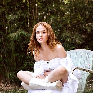 Zoey Deutch