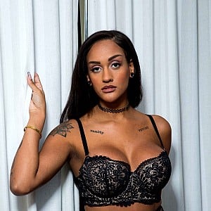 Zoey Sinn