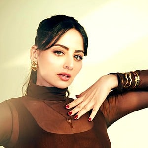 Zoya Afroz