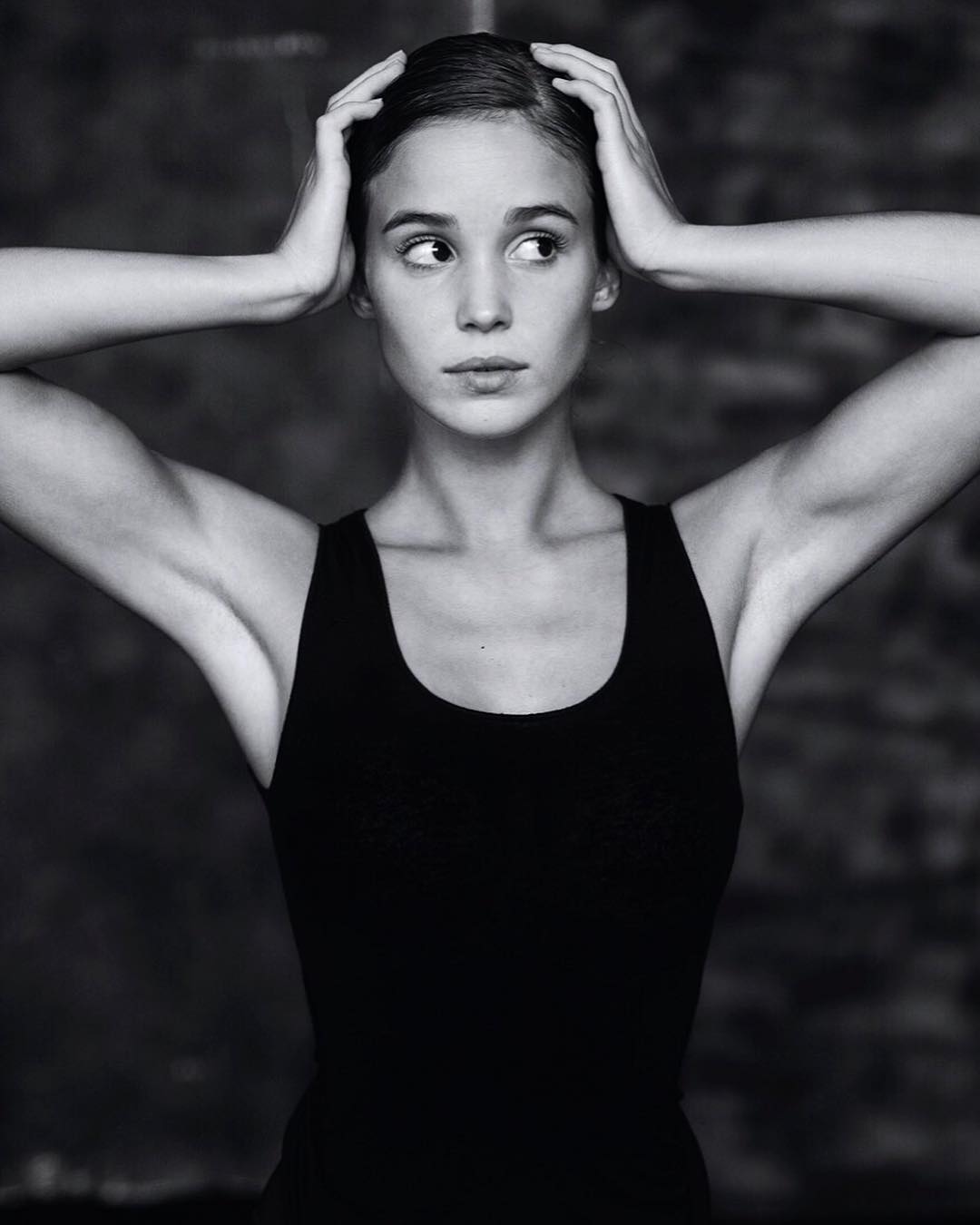 Alba Baptista - Free pics, galleries & more at Babepedia
