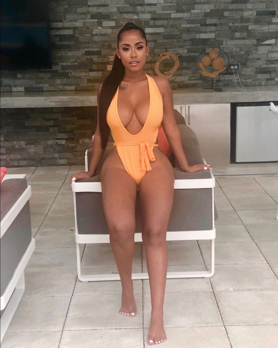 Alisha Berry - Free sexy pics, galleries & more at Babepedia