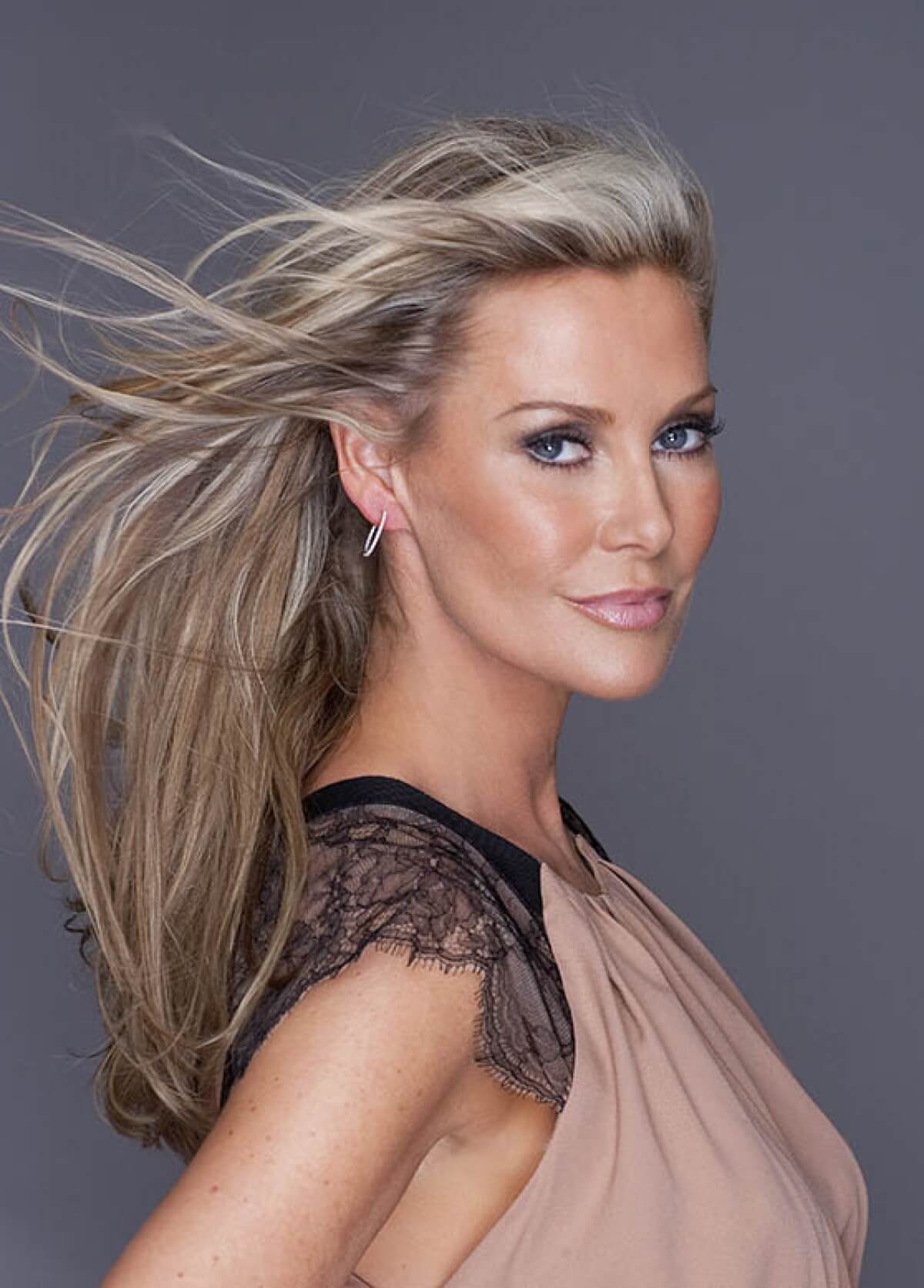 Alison Doody - Free pics, galleries & more at Babepedia