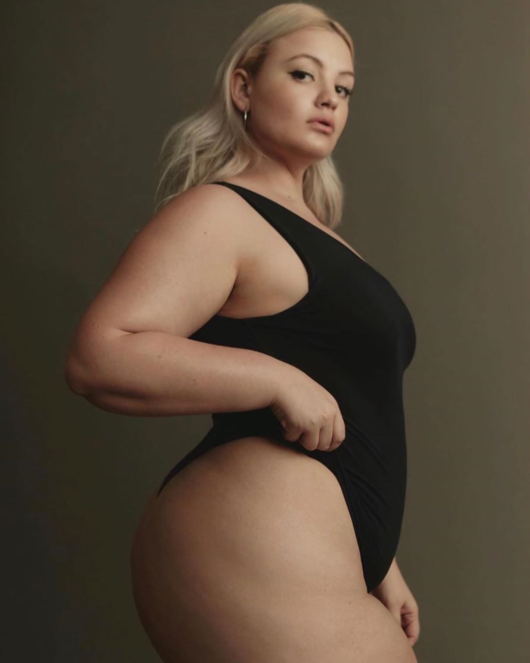 Allie Weber - Free pics, galleries & more at Babepedia