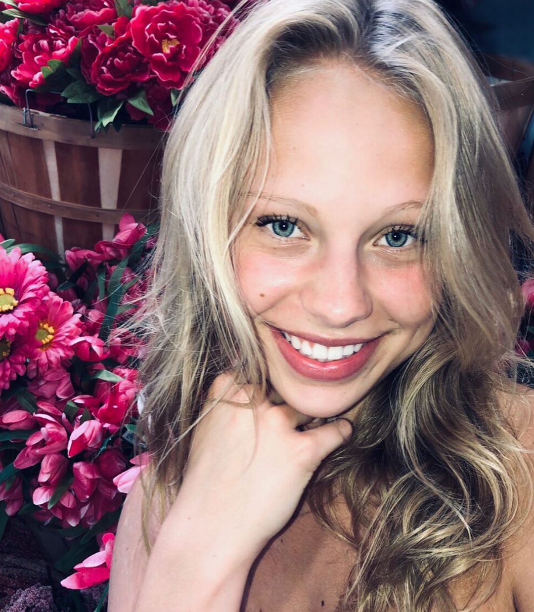 Ally Dunn - Free pics, galleries & more at Babepedia