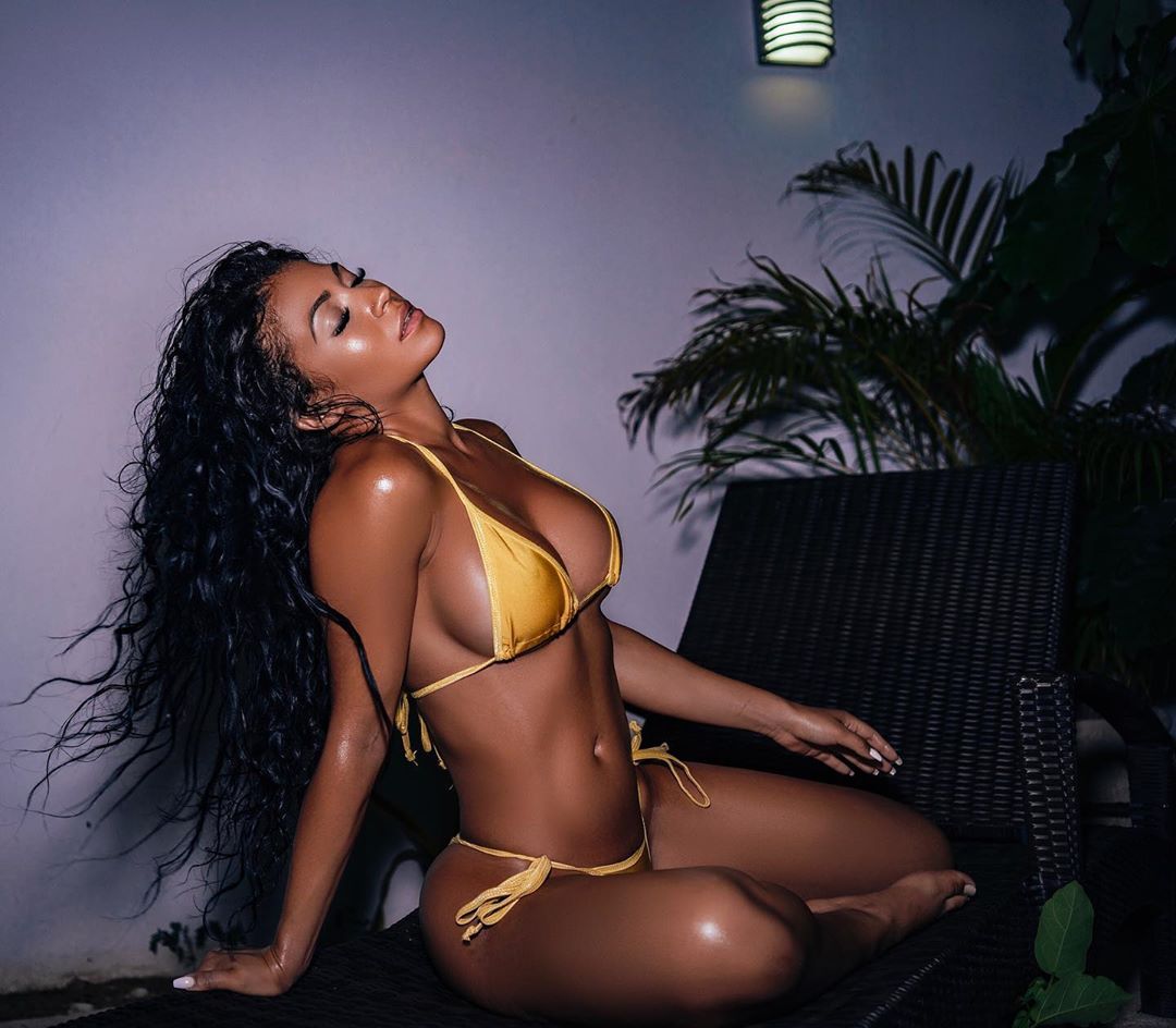 Alyssa Lavonne - Free pics, galleries & more at Babepedia