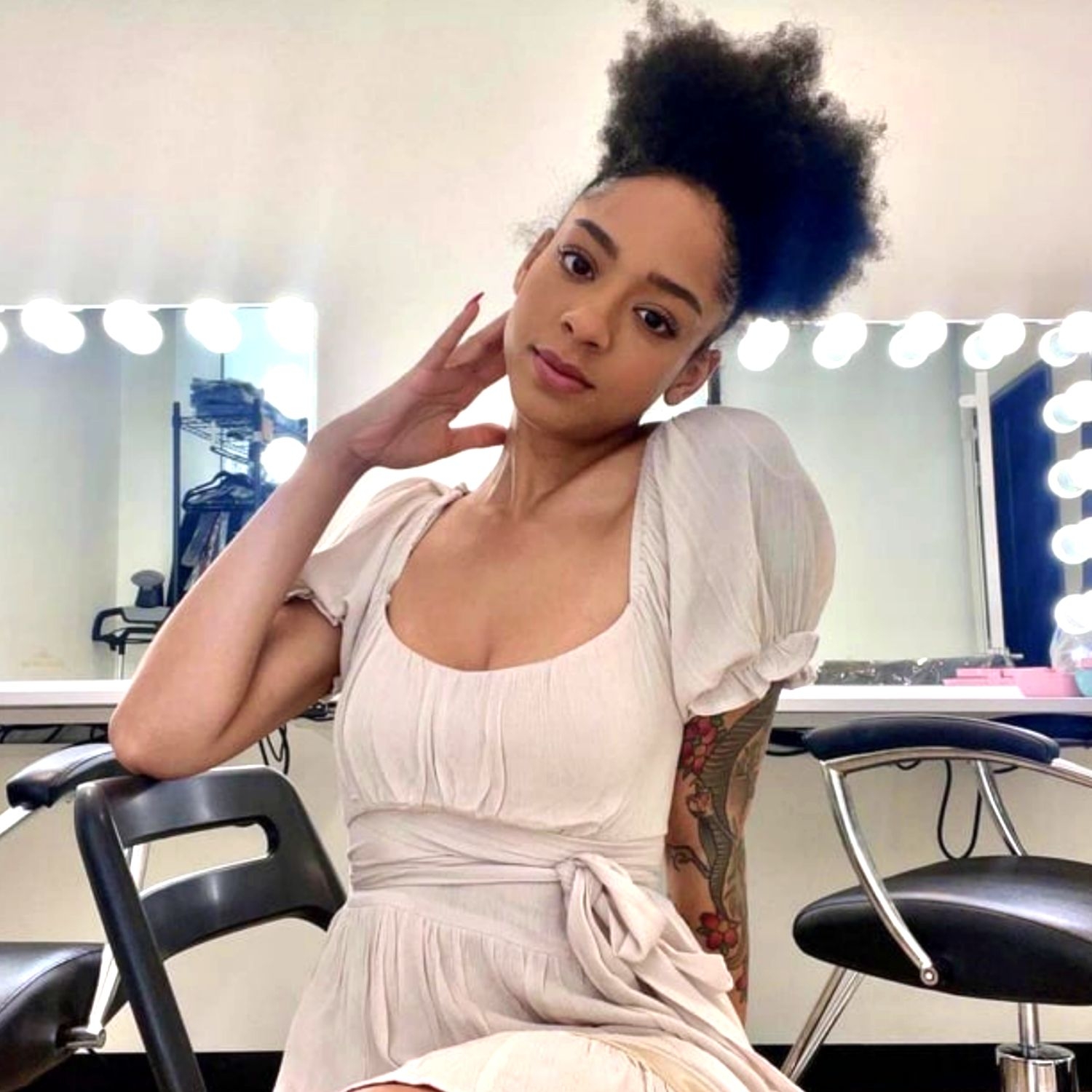 Amala Ekpunobi - Free pics, galleries & more at Babepedia