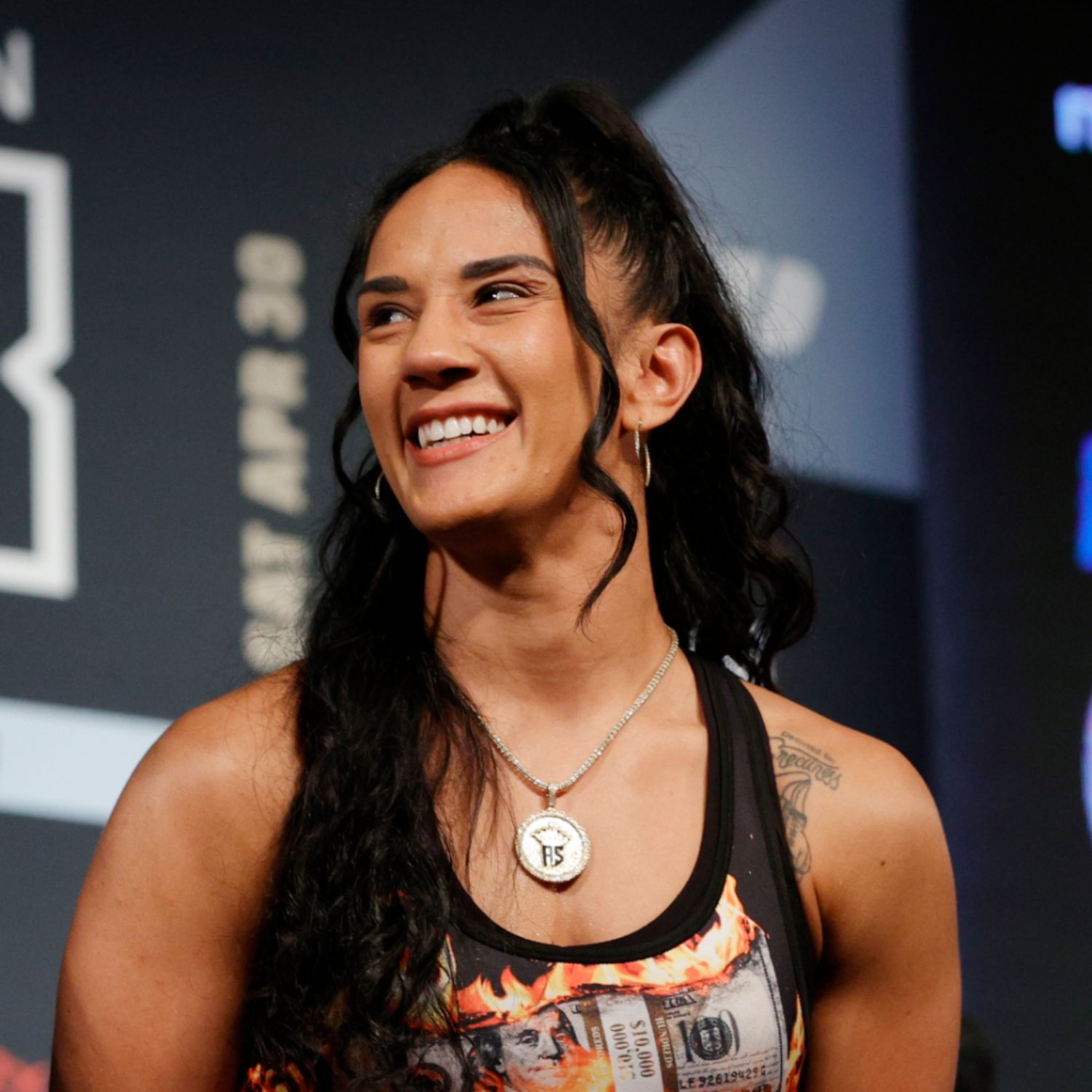 Amanda Serrano - Free pics, galleries & more at Babepedia