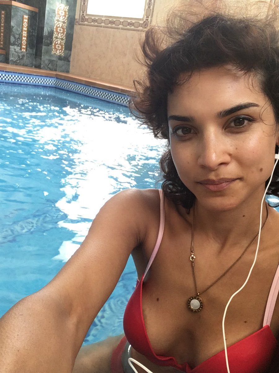 Amber Rose Revah - Free pics, galleries & more at Babepedia