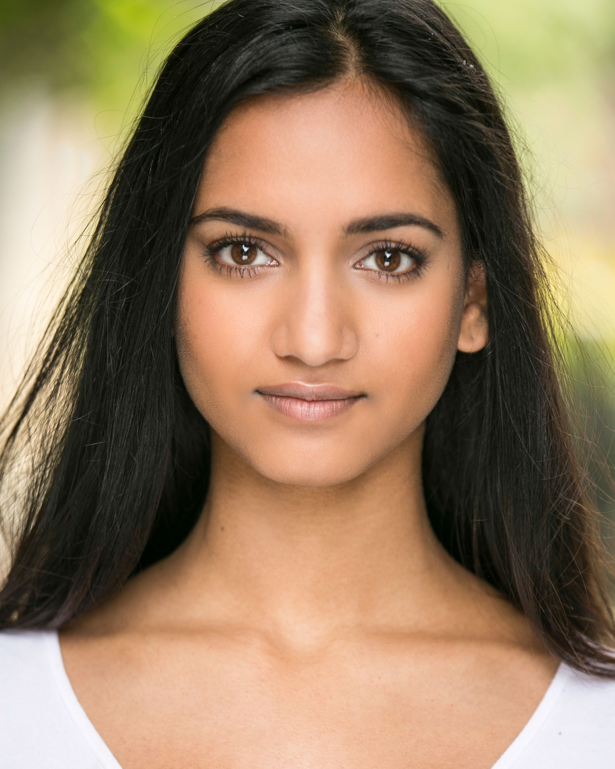 Amita Suman - Free pics, galleries & more at Babepedia