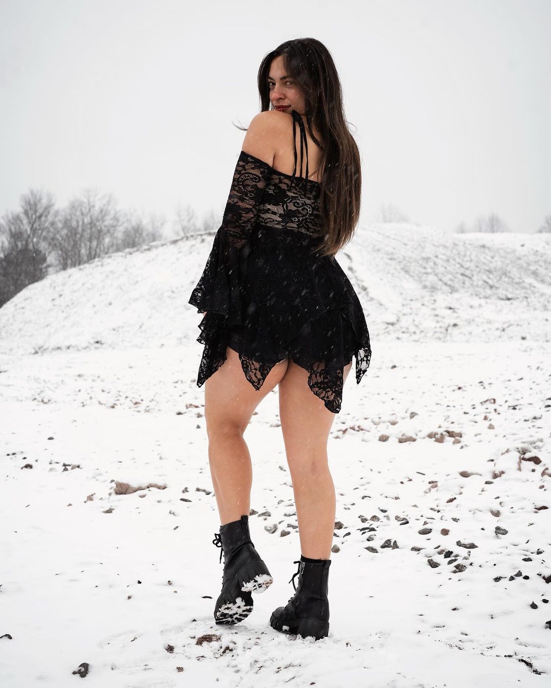 Anais Molina - Free pics, galleries & more at Babepedia