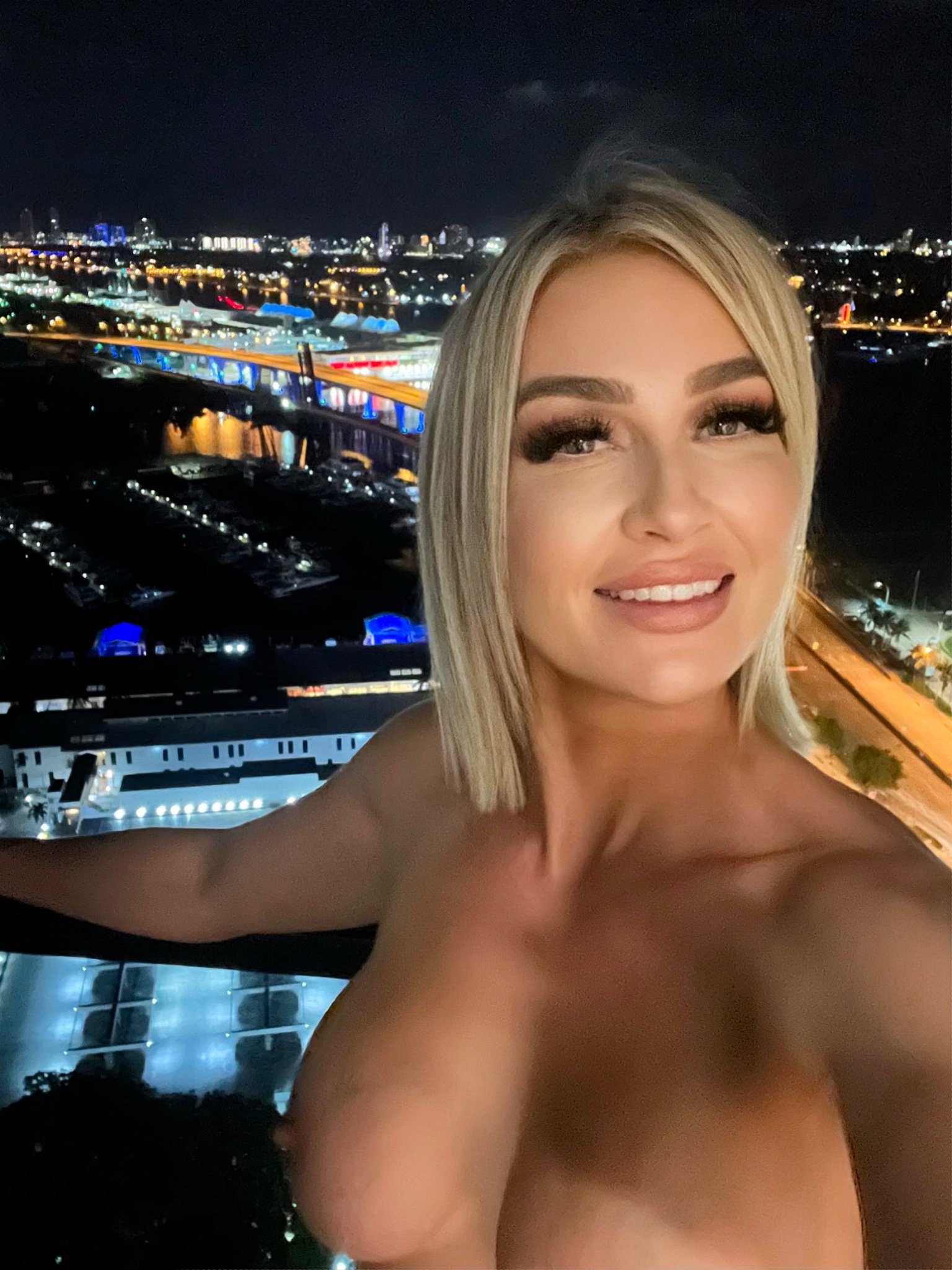 Andi Avalon - Free nude pics, galleries & more at Babepedia