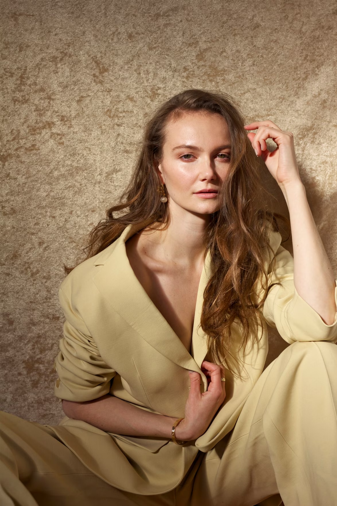 Andi Matichak - Free pics, galleries & more at Babepedia