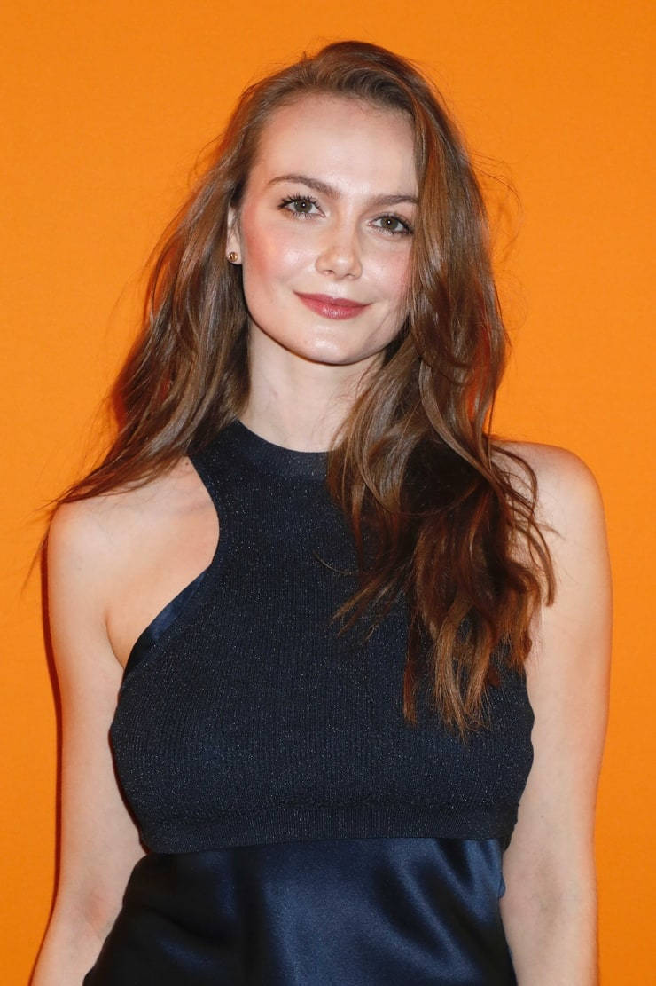 Andi Matichak - Free pics, galleries & more at Babepedia