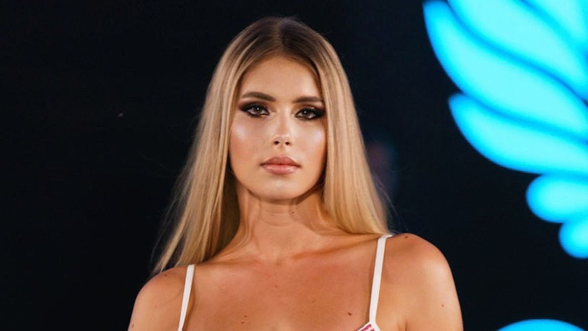 Andreea Dragoi - Free pics, galleries & more at Babepedia