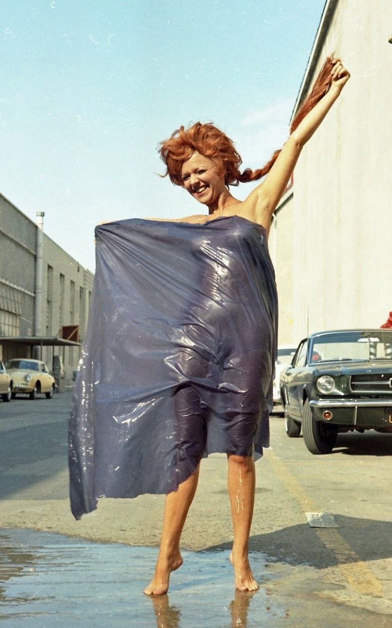 Arlene Golonka - Free pics, galleries & more at Babepedia