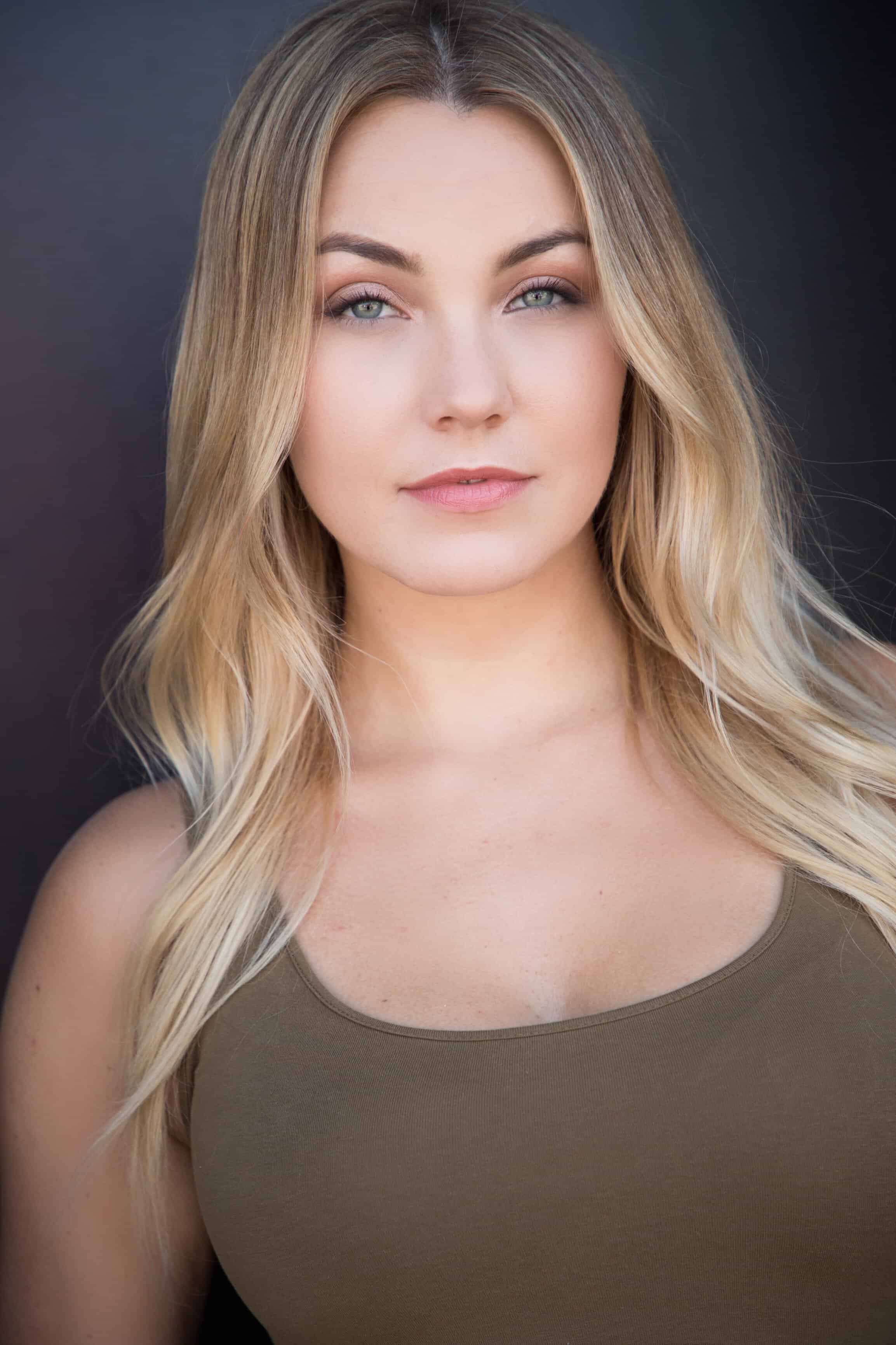 Audra Van Hees - Free pics, galleries & more at Babepedia