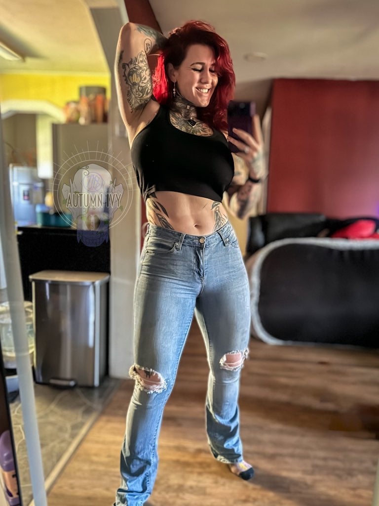 Autumn Ivy - Free sexy pics, galleries & more at Babepedia