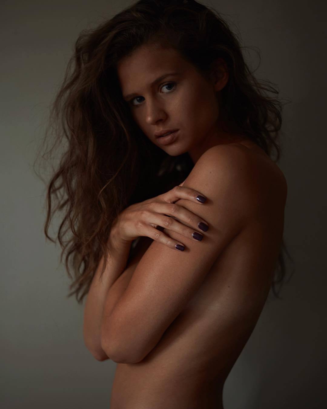 Avery Konrad - Free pics, galleries & more at Babepedia