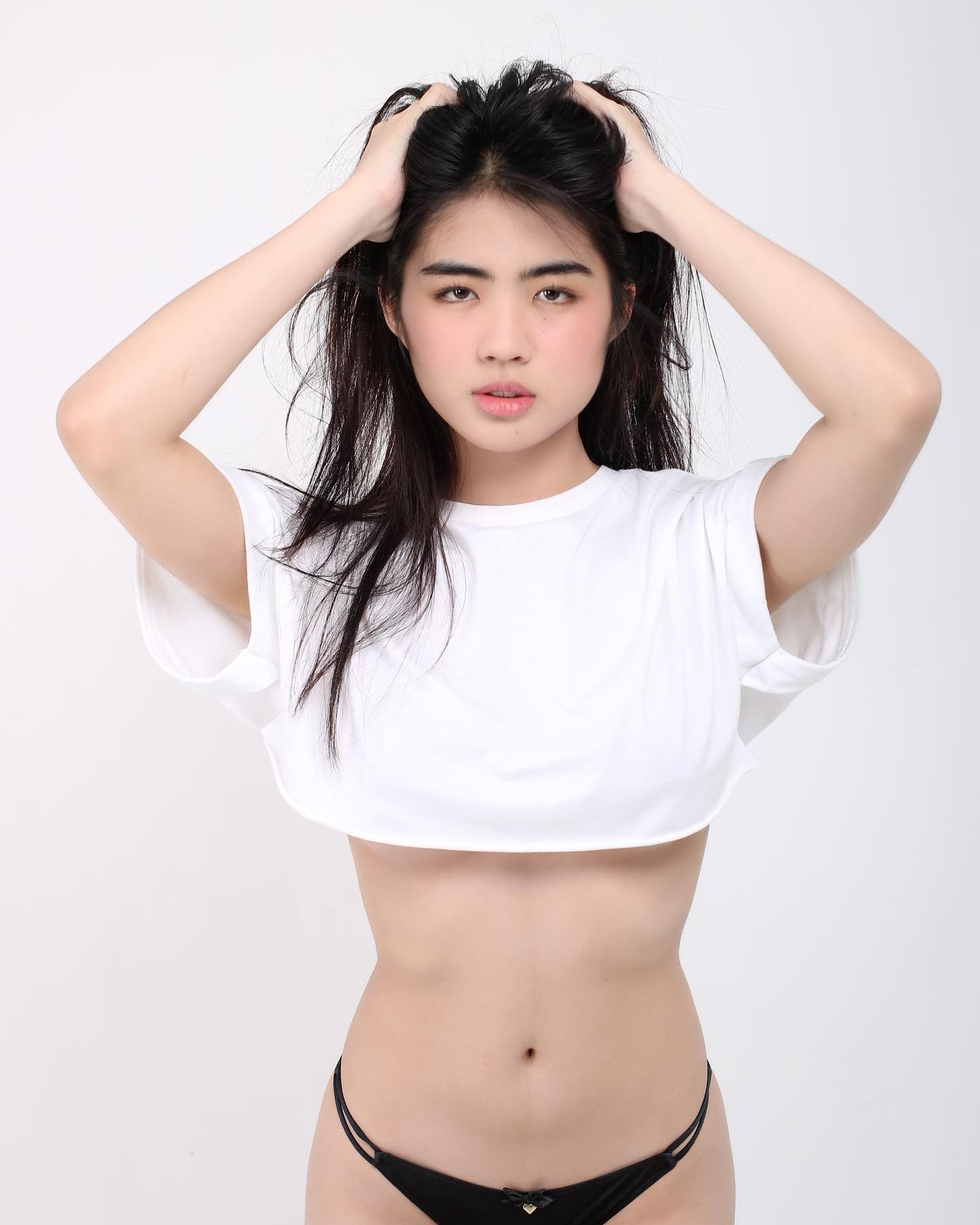 Azi Acosta - Free pics, galleries & more at Babepedia