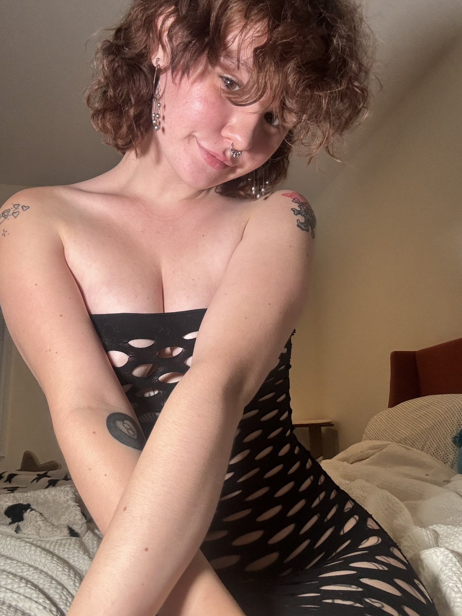 Babey Valerie - Free pics, galleries & more at Babepedia