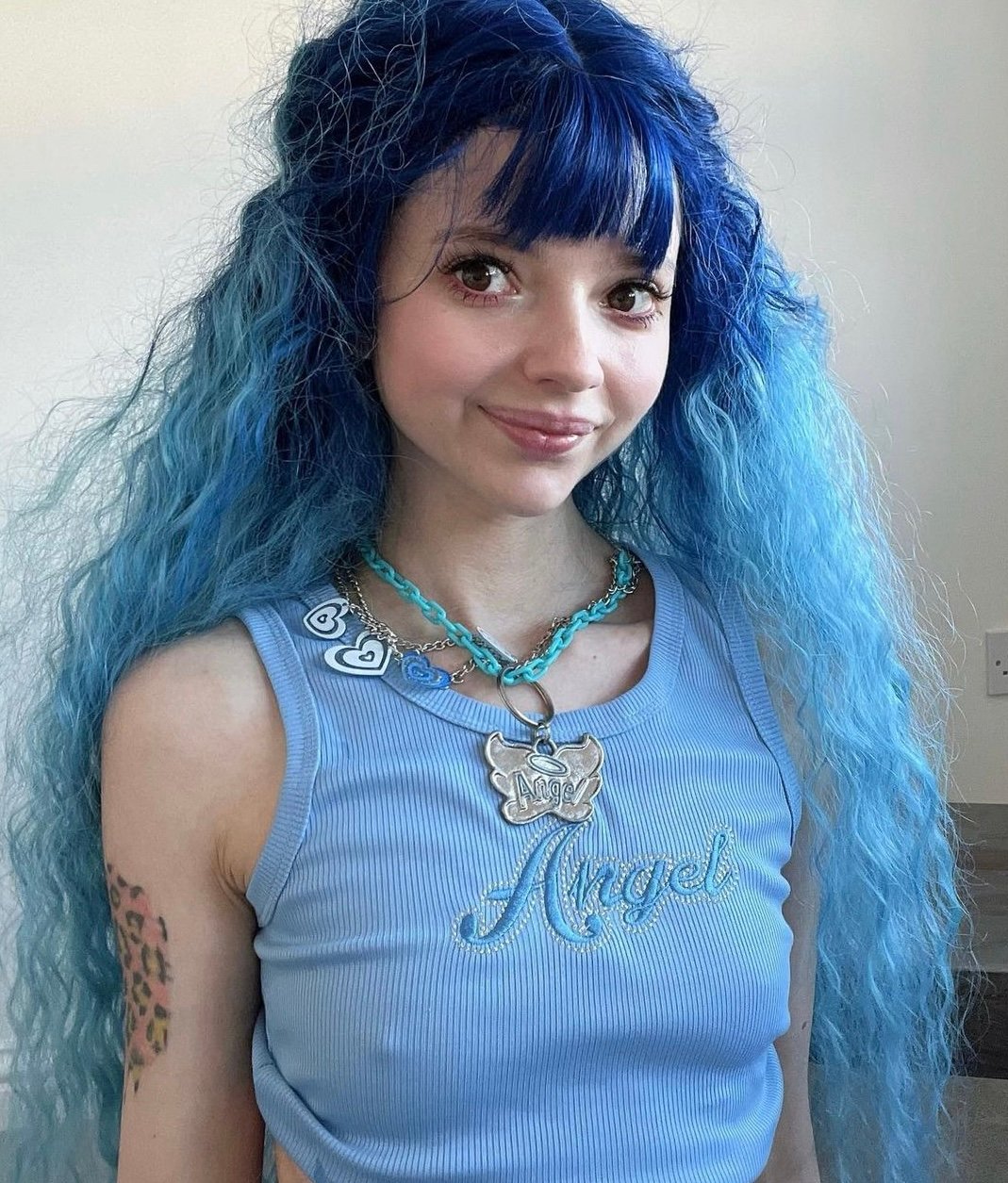 Barbara Barbie Roberts - Free pics, galleries & more at Babepedia
