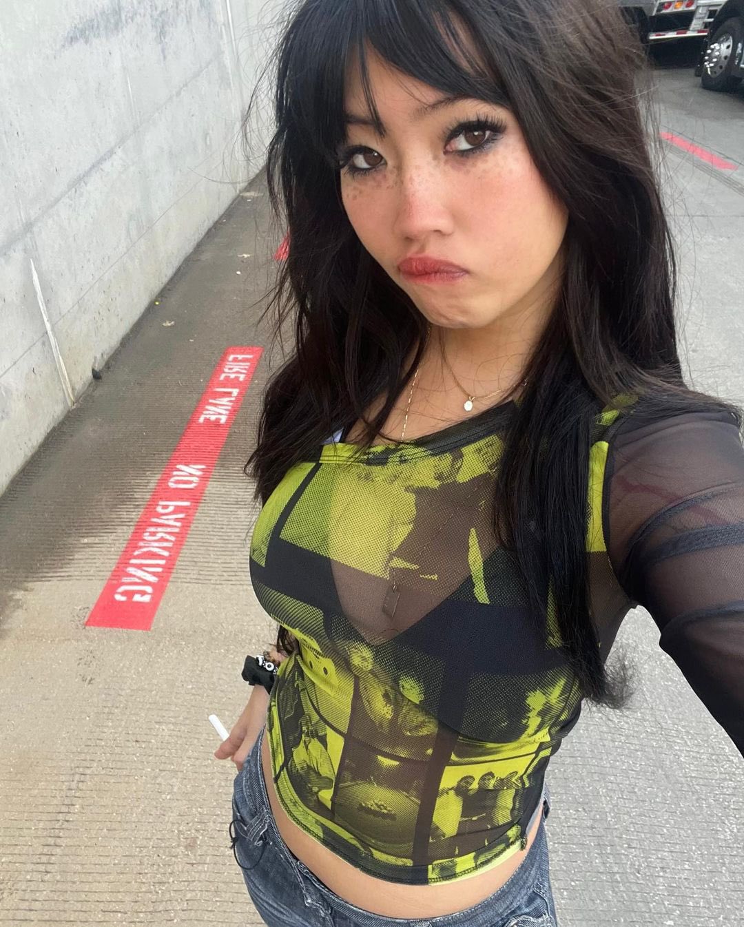 Beabadoobee - Free pics, galleries & more at Babepedia