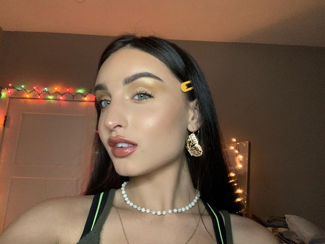 Beebee asmr sexy