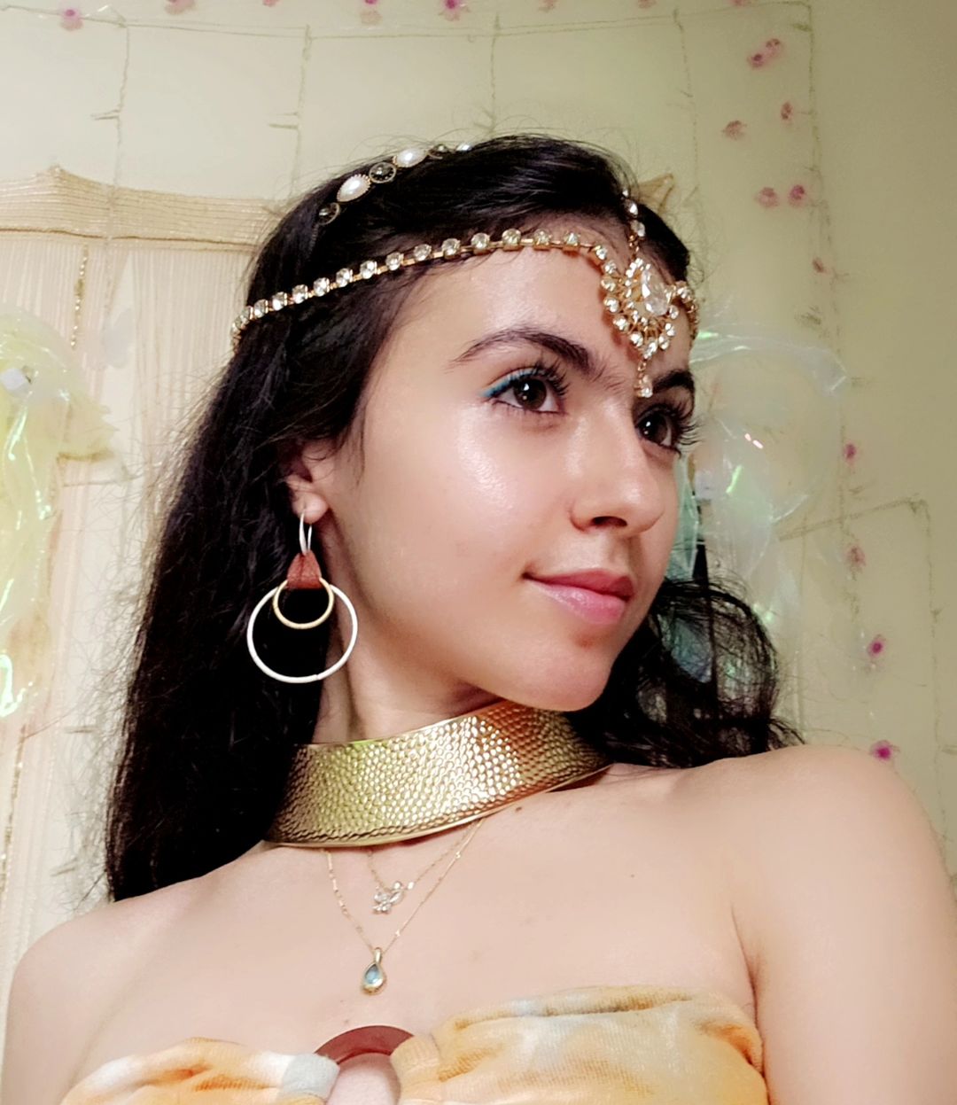 Bella ASMR - Free pics, galleries & more at Babepedia
