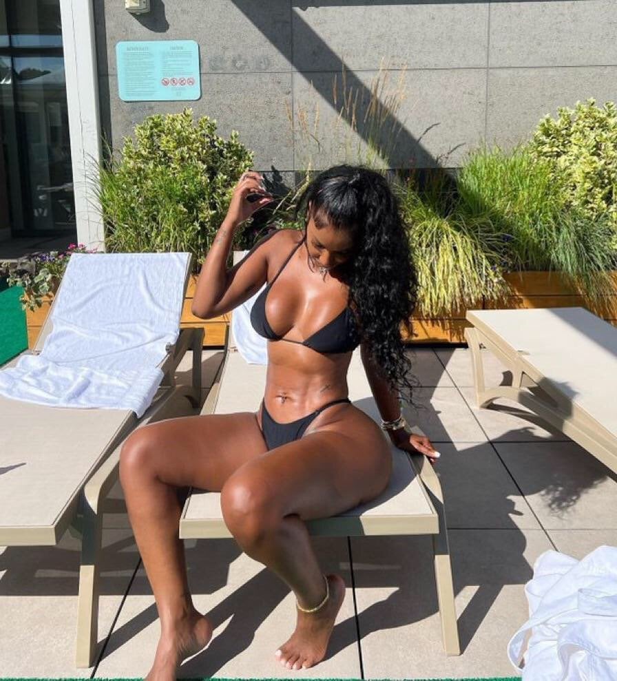 Bernice Burgos - Free sexy pics, galleries & more at Babepedia