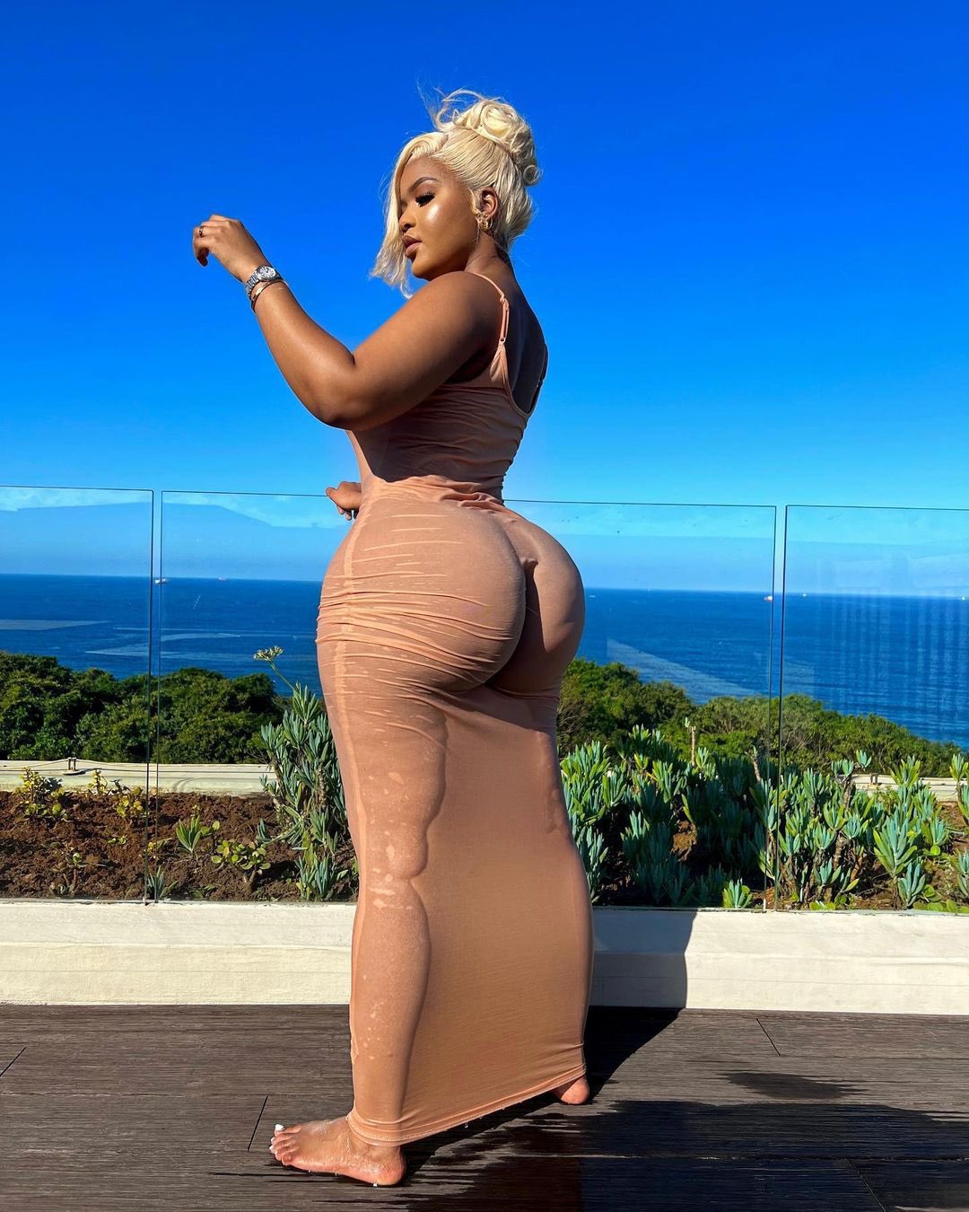 Beverly Tlhako - Free pics, galleries & more at Babepedia