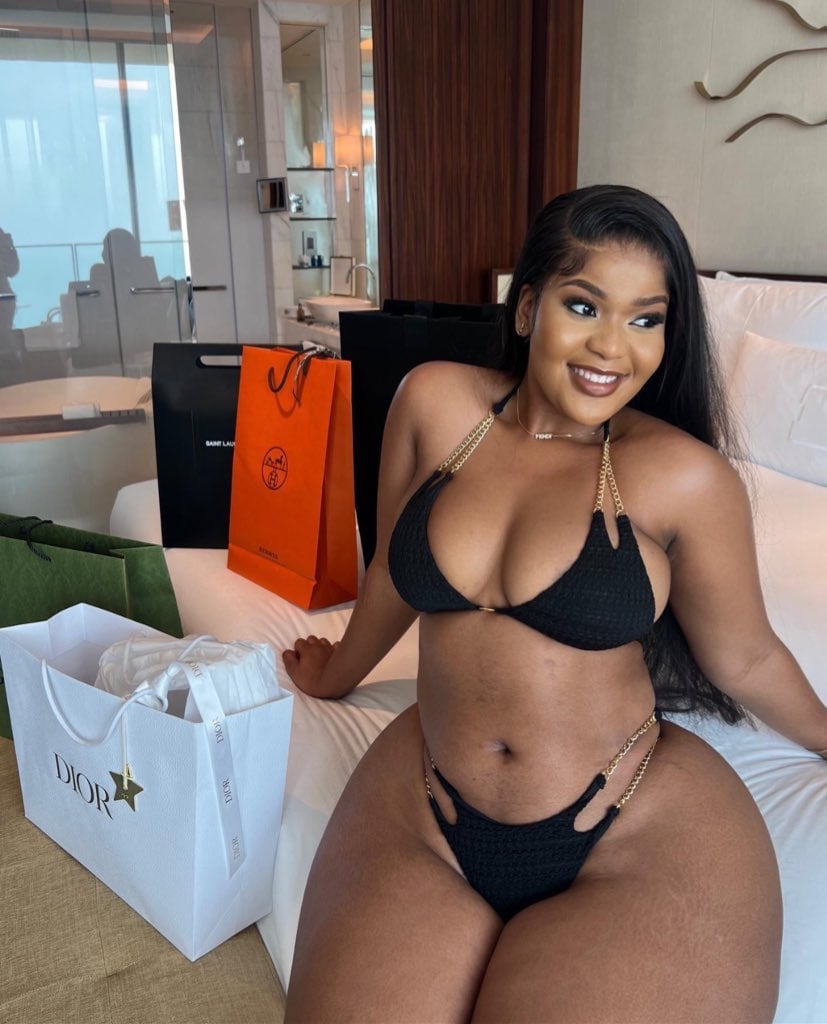 Beverly Tlhako - Free pics, galleries & more at Babepedia