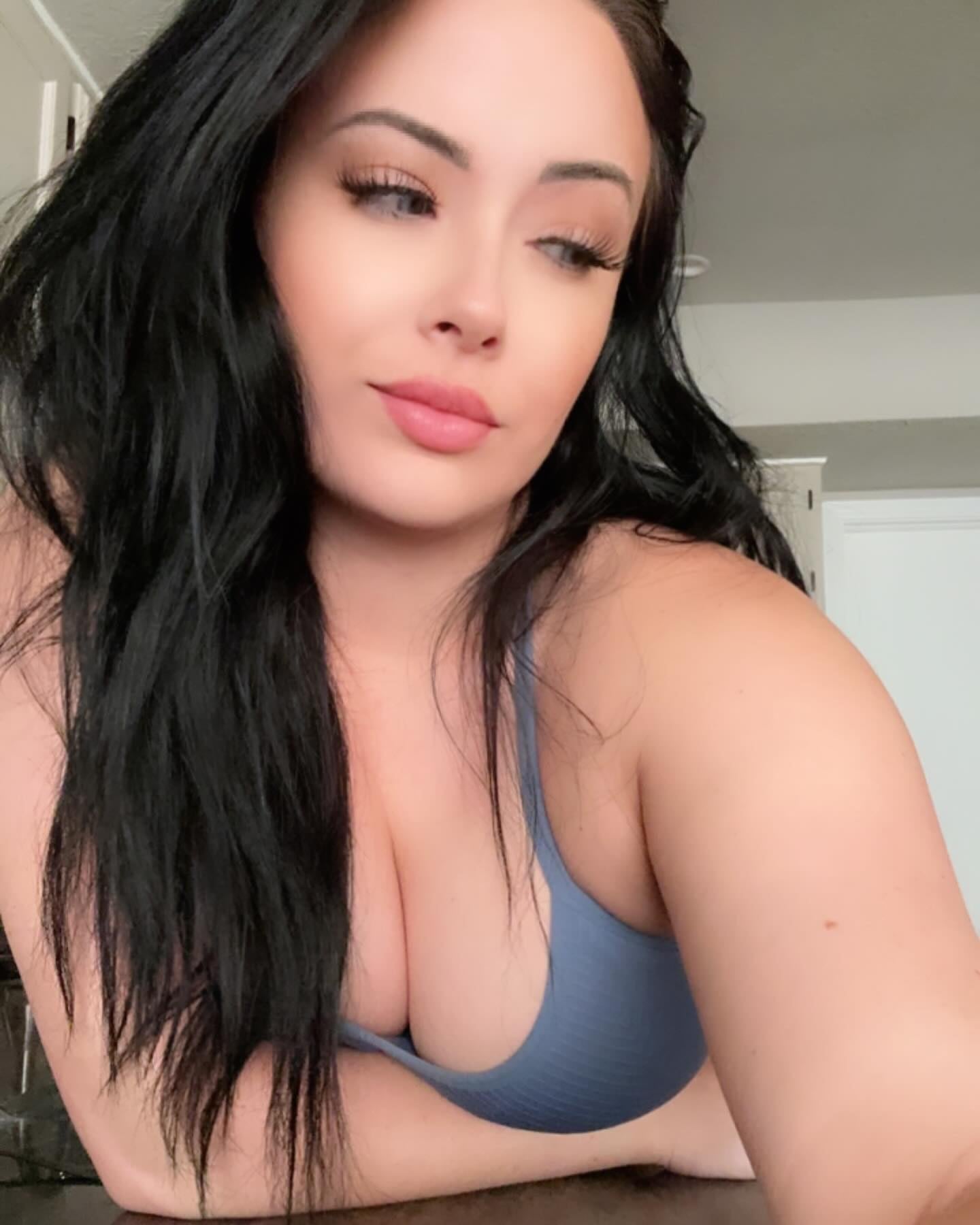 Bre Marie - Free nude pics, galleries & more at Babepedia