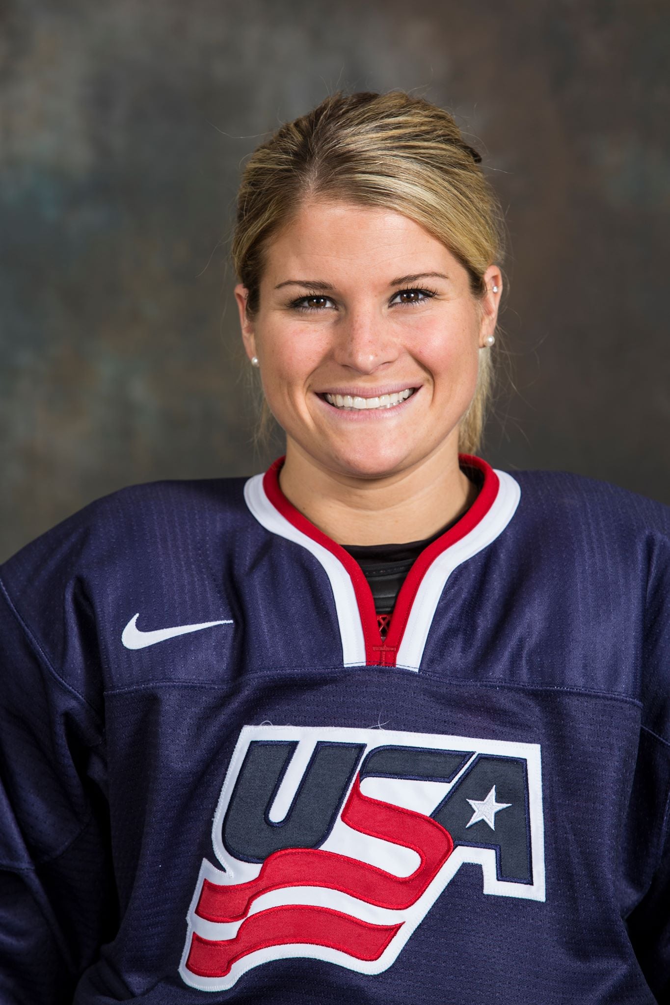 Brianna Decker - Sportsmenka: hokeistka (była)