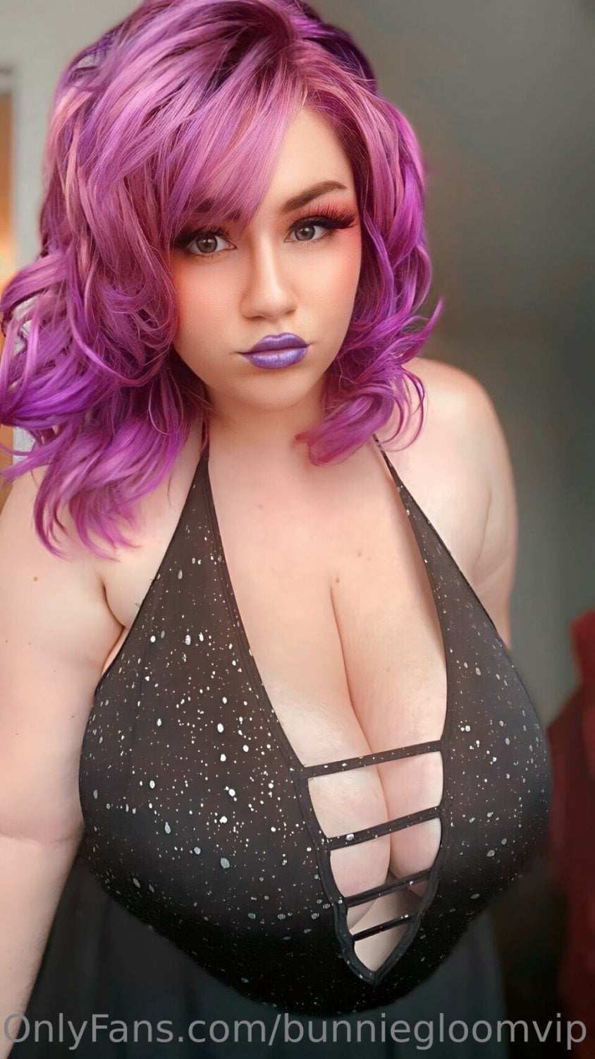 Bunnie Gloom - Free pics, galleries & more at Babepedia