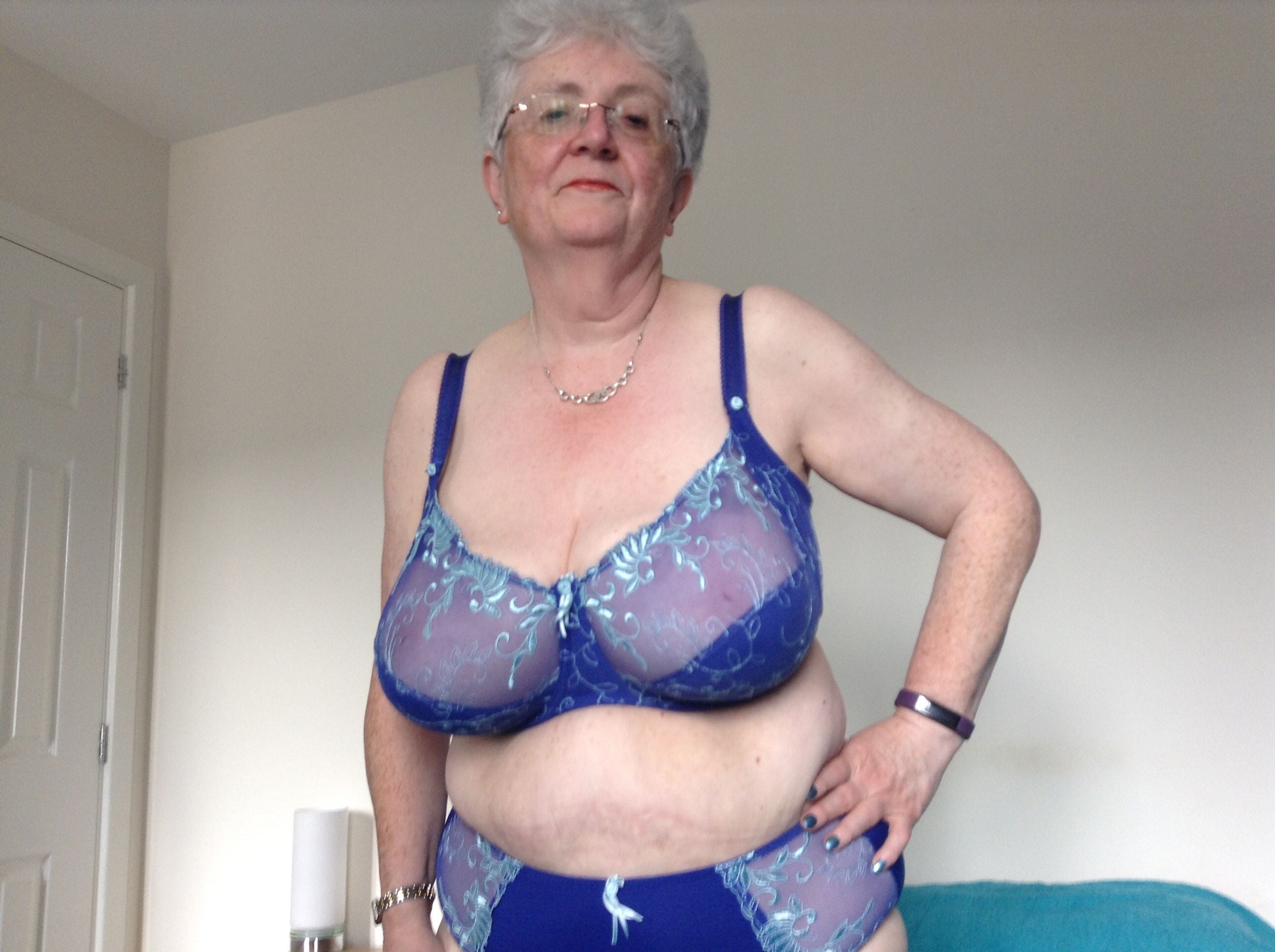 Caroline V - Free pics, galleries & more at Babepedia