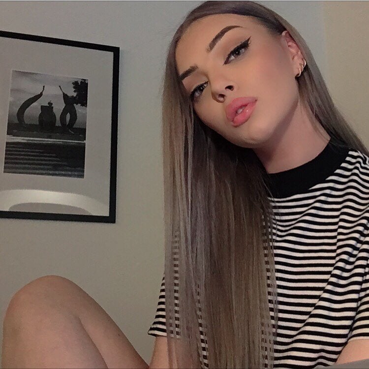 Chelsea Adelaide - Wpływowy