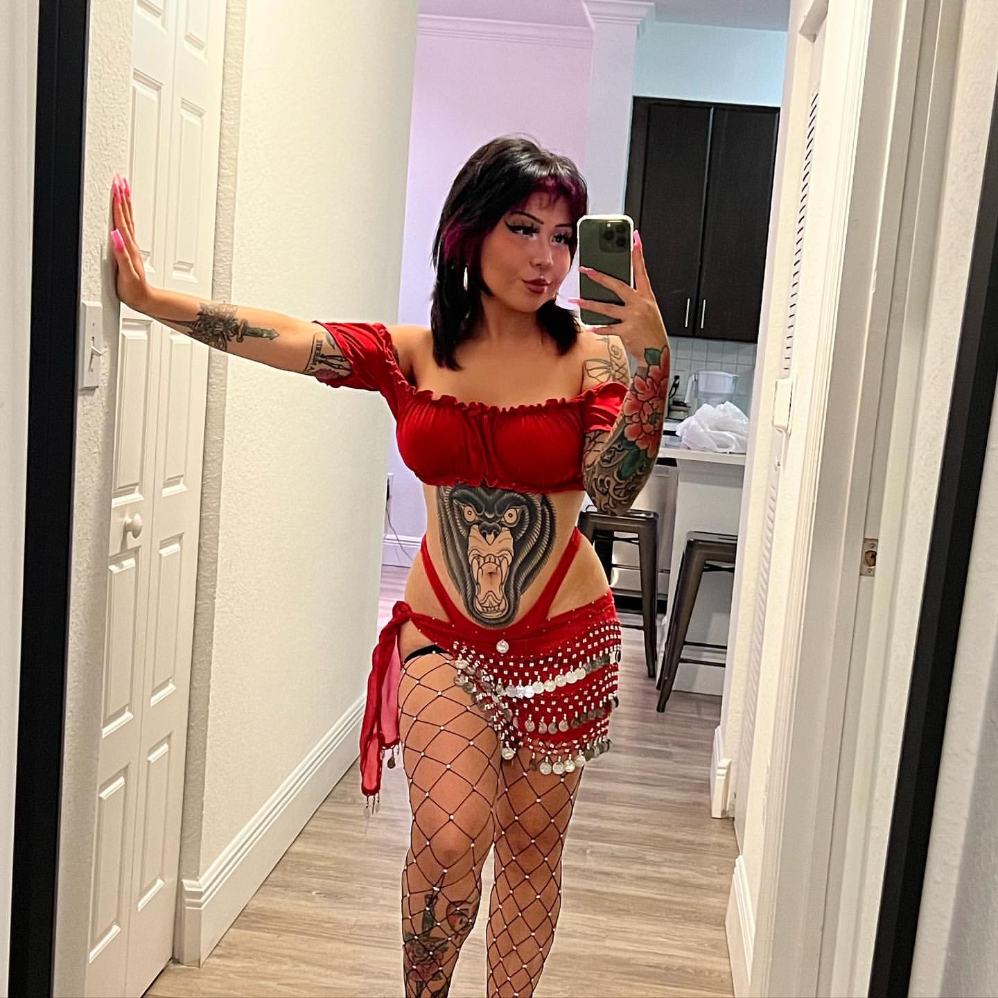 China Starz showing off her figure