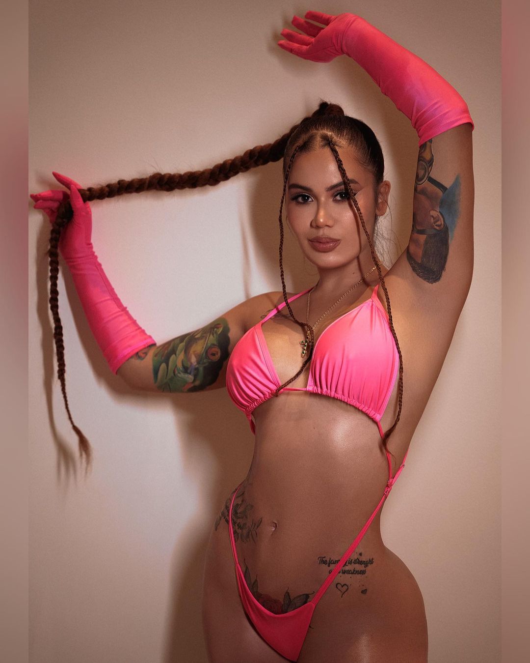Cintia Cossio - Free nude pics, galleries & more at Babepedia