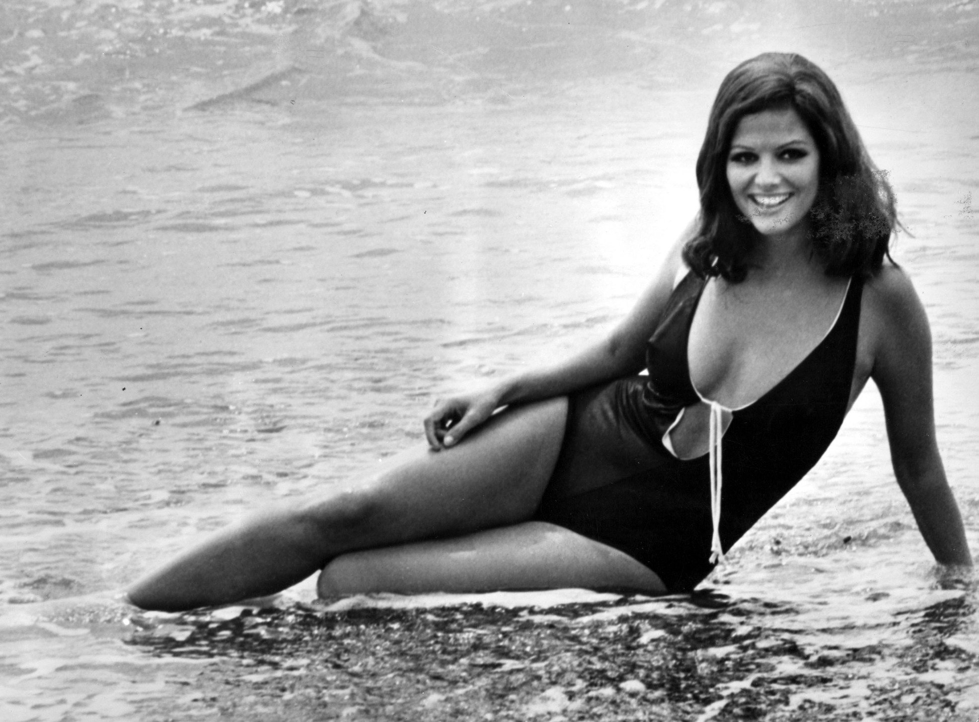 Claudia Cardinale - Free pics, galleries & more at Babepedia