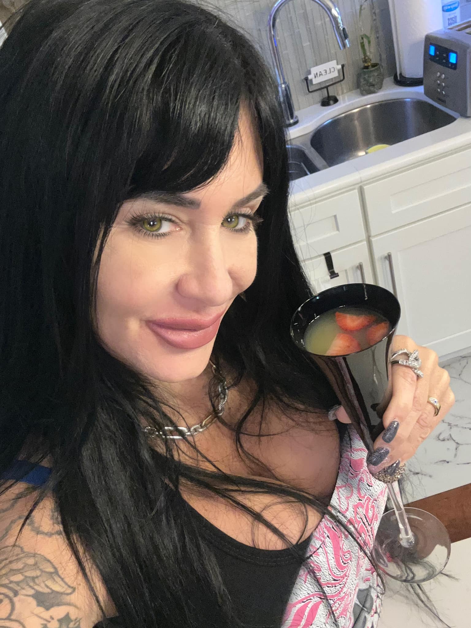 Claudine Guli - Free sexy pics, galleries & more at Babepedia