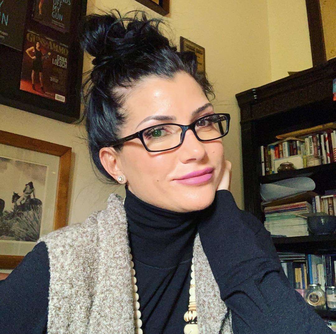 Dana Loesch - Free pics, galleries & more at Babepedia