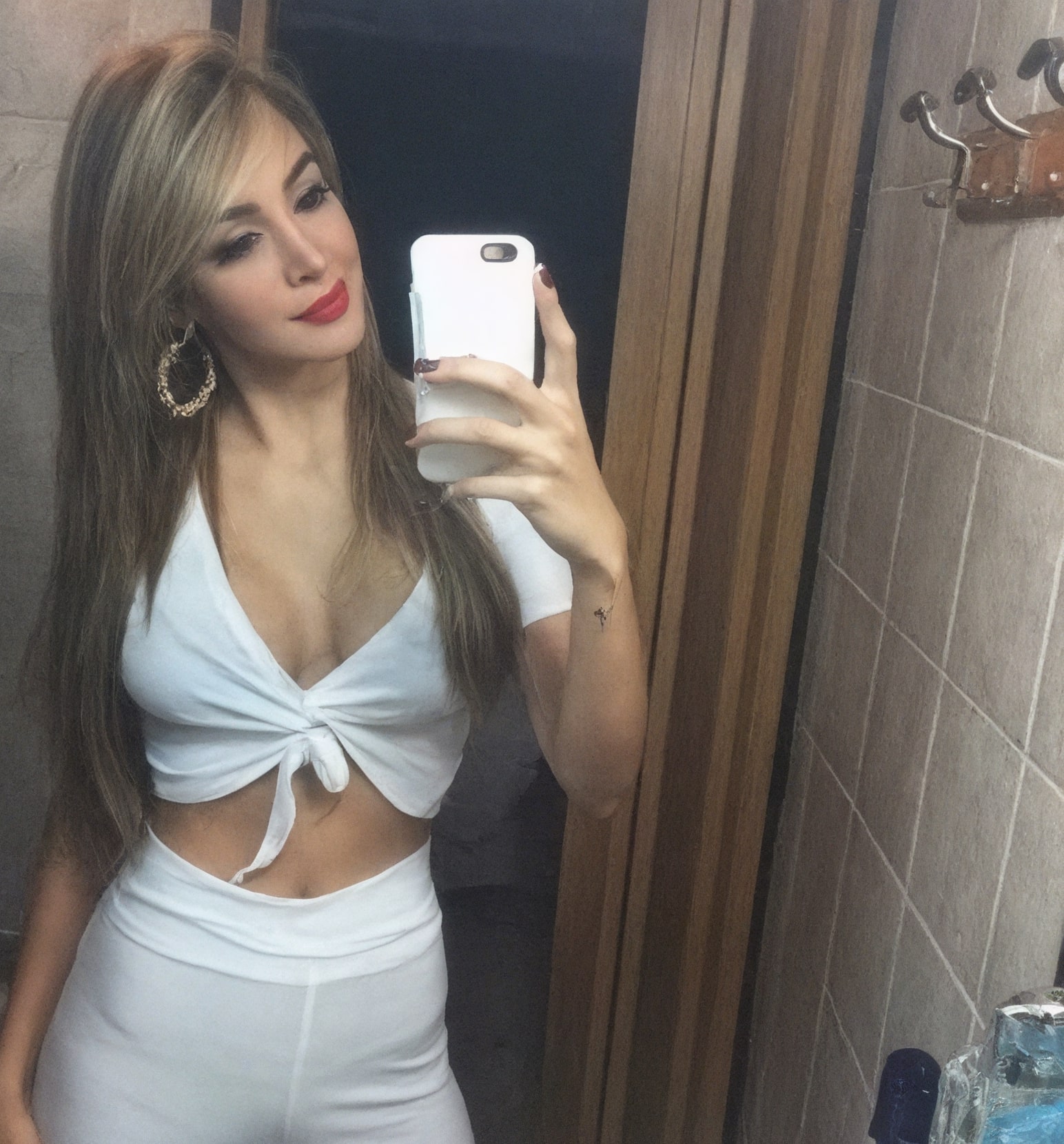 Daniela Lopez Espinoza - Uczestniczka konkursów piękności, Modelka