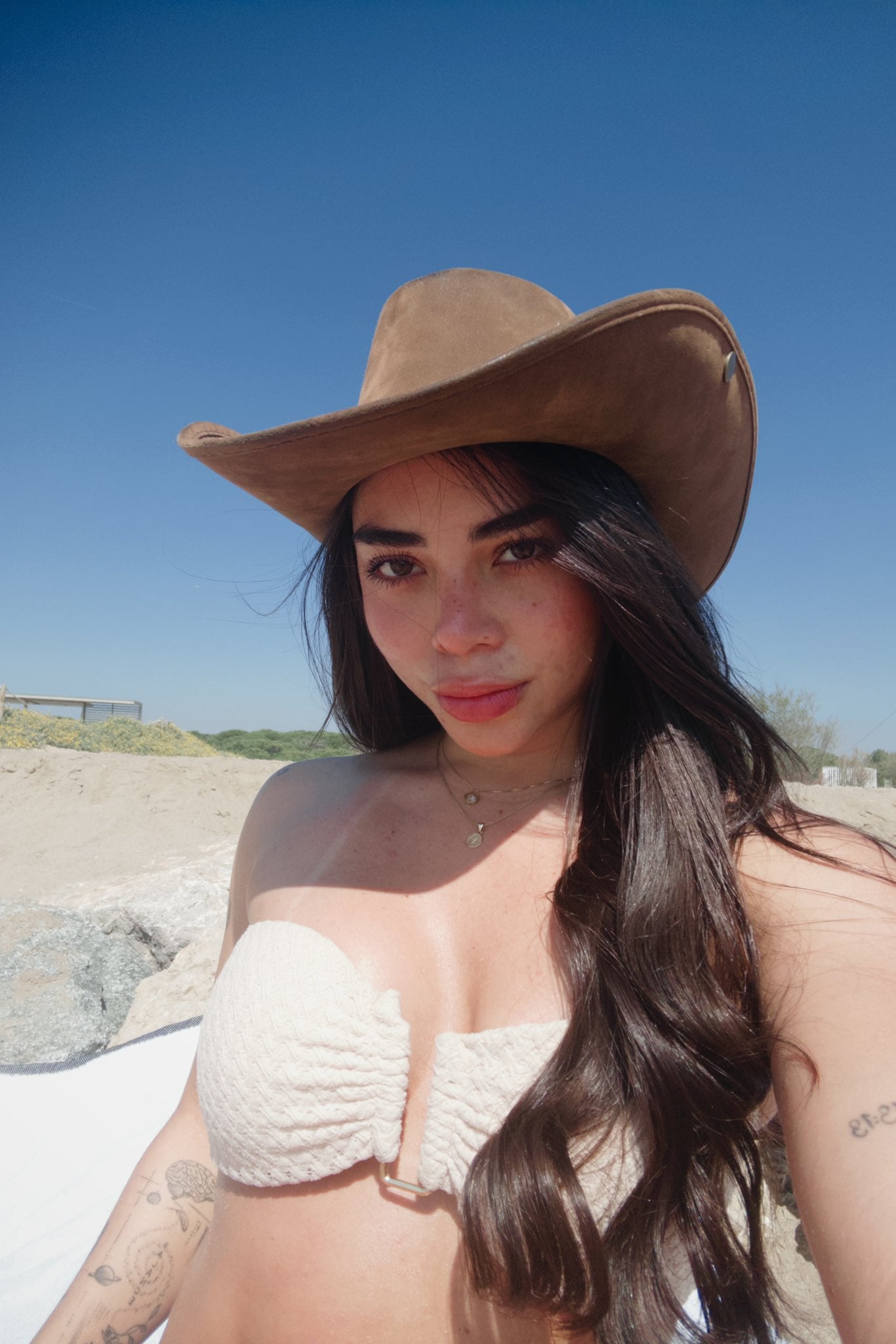 Daniela Oviedo - Free nude pics, galleries & more at Babepedia