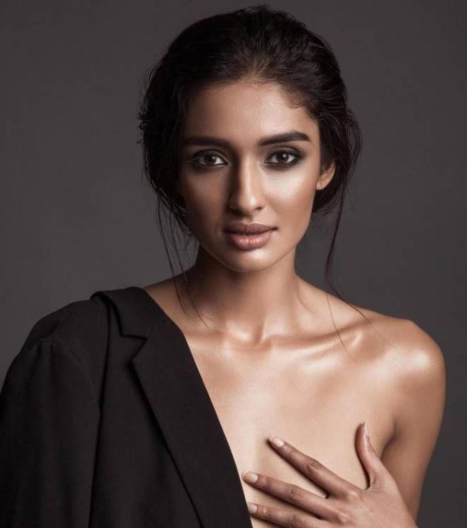 Dayana Erappa - Free pics, galleries & more at Babepedia