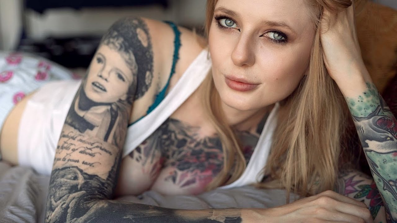 Deemonica ASMR - Free sexy pics, galleries & more at Babepedia