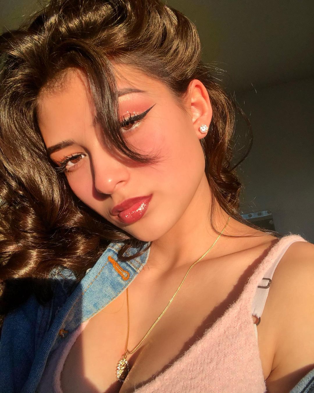 Denali Gomez - Free pics, galleries & more at Babepedia