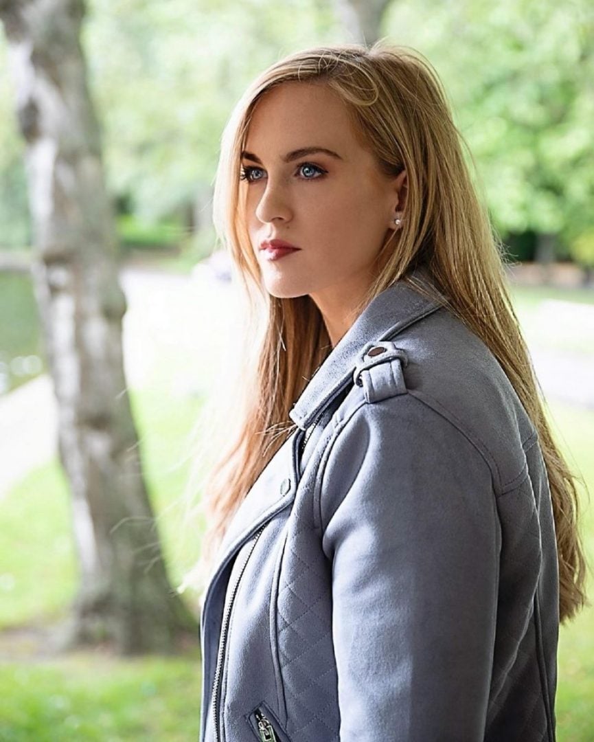 Diane Jennings - Free pics, galleries & more at Babepedia
